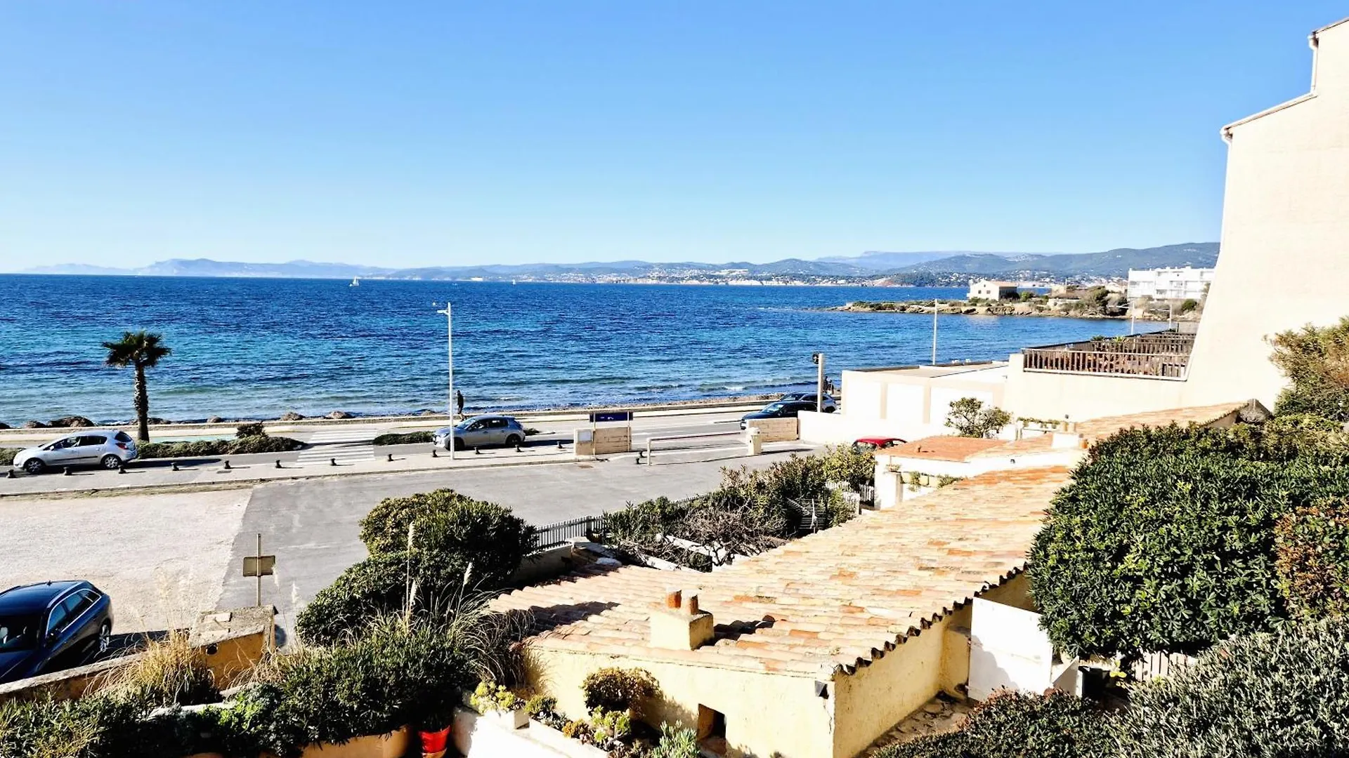 Апартаменты Pleine Vue Mer, A 10 M Plage De Sable, Au Brusc, Terrasse... Сис-Фур-Ле-Пляж